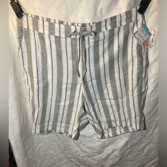 NWT Per Se Sage Green and Cream Striped Linen Drawstring Shorts - Picture 2 of 15
